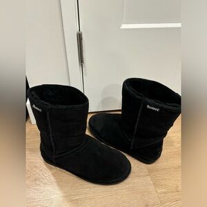 BearPaw Black Genuine Suede Boots, Wool interior Sz 8